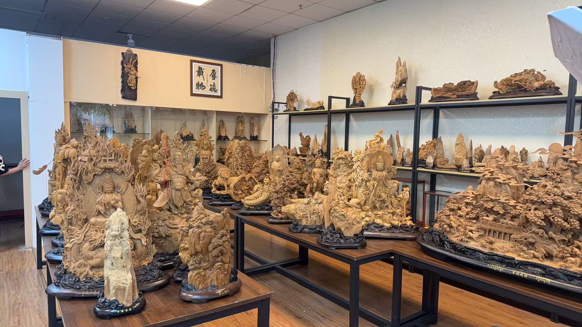 三明沉香摆件